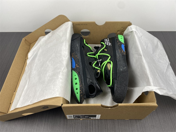 Off-White x Nike Blazer Low "Black / Green"  DH7863-001