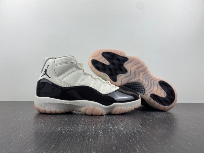 Air Jordan 11   “Neapolitan” AR0715-101