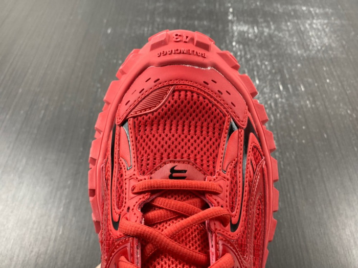 BLCG DEFENDER SNEAKER  685613-W2RAA 6010