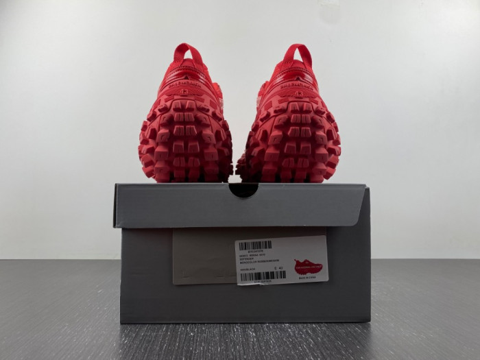 BLCG DEFENDER SNEAKER  685613-W2RAA 6010