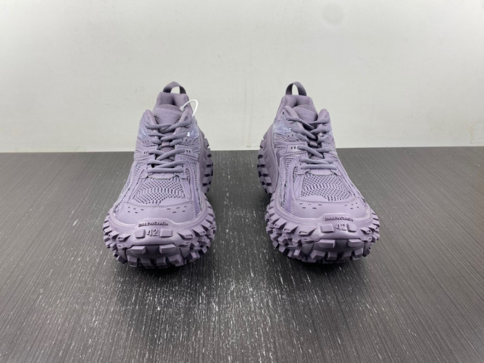 BLCG DEFENDER SNEAKER  685613 W2RAM5500