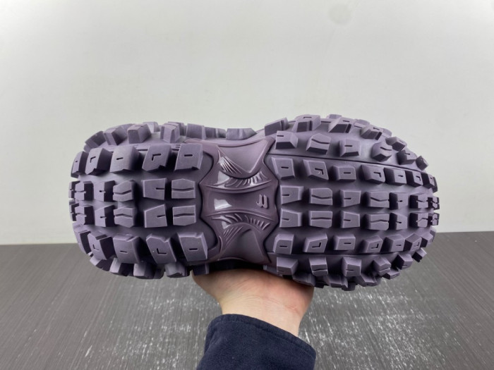 BLCG DEFENDER SNEAKER  685613 W2RAM5500