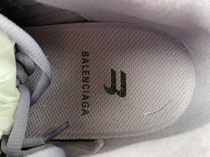 BLCG DEFENDER SNEAKER  685613 W2RAM5500