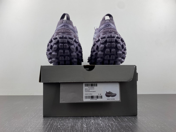 BLCG DEFENDER SNEAKER  685613 W2RAM5500