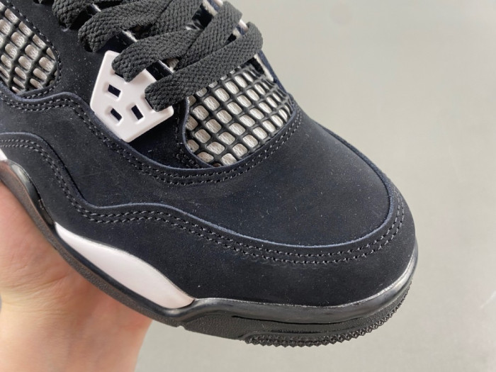 Air Jordan 4 Retro White Thunder  FQ8213-001