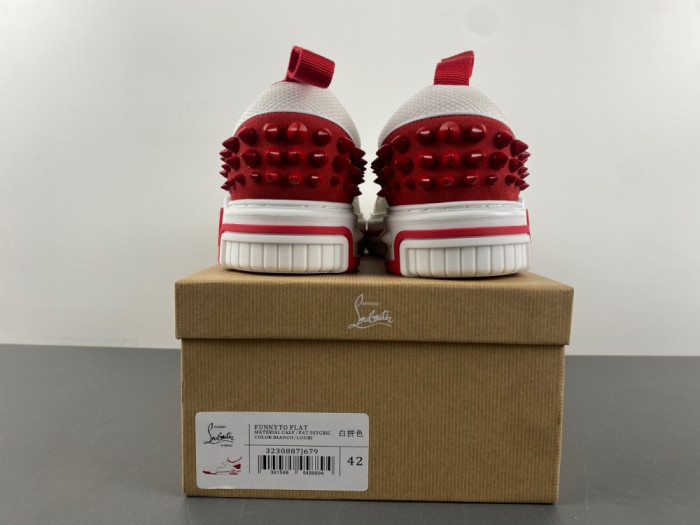 Ch**an louboutin l**is junior spikes