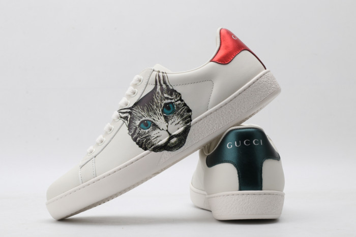 G*u*i low-top sneaker