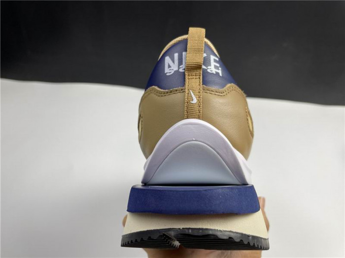 Nike Vaporwaffle sacai Sesame Blue Void  DD1875-200