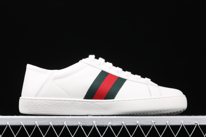 G*u*i ace embroidered low-top sneaker white with bee  ‎429446 02jp0 9064