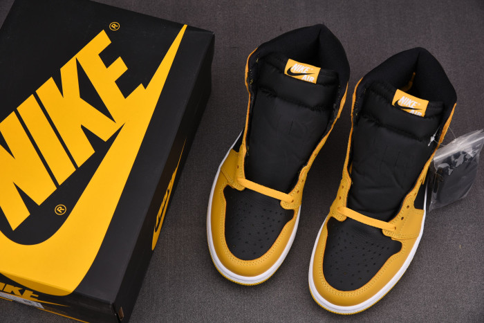 AIR JORDAN 1 RETRO HIGH OG “POLLEN” 555088-701