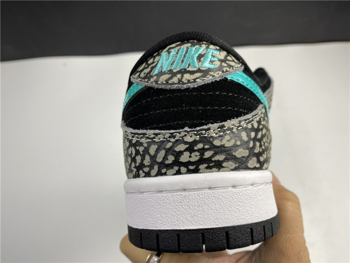 Nike SB Dunk Low atmos Elephant  BQ6817-009