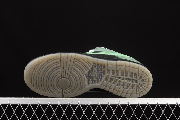 Nike SB Dunk Low C&K  313170-031