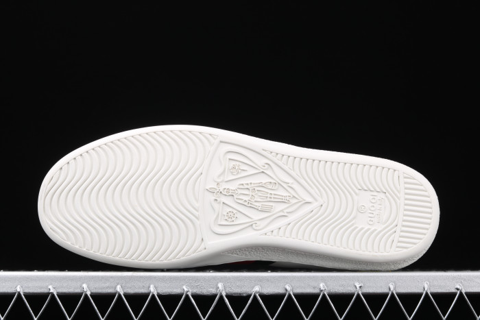 G*u*i ace embroidered low-top sneaker white with bee  ‎429446 02jp0 9064