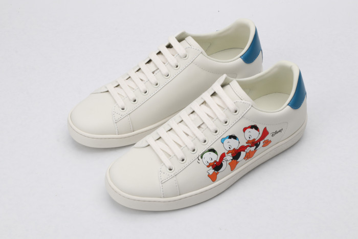 G*u*i low-top sneaker
