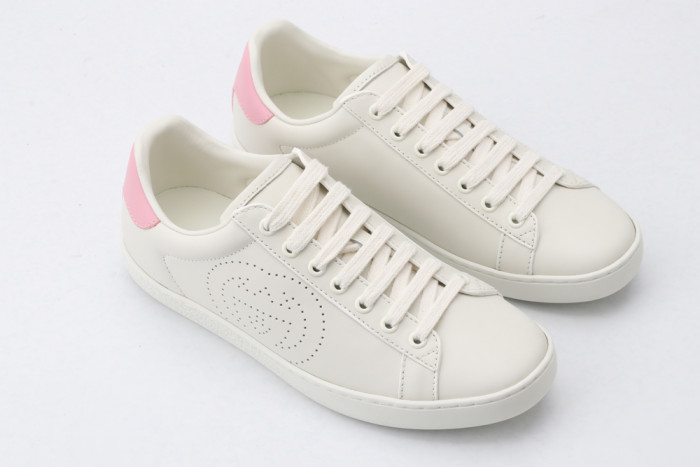 G*u*i low-top sneaker
