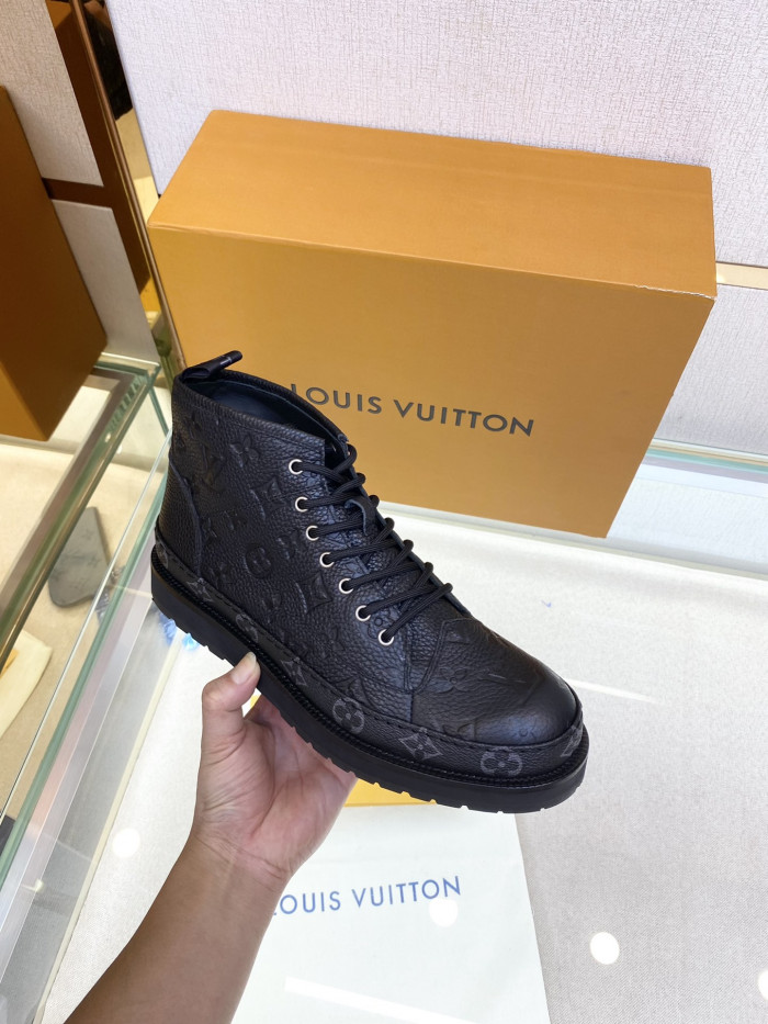 LOUS VUITON  BOOTS