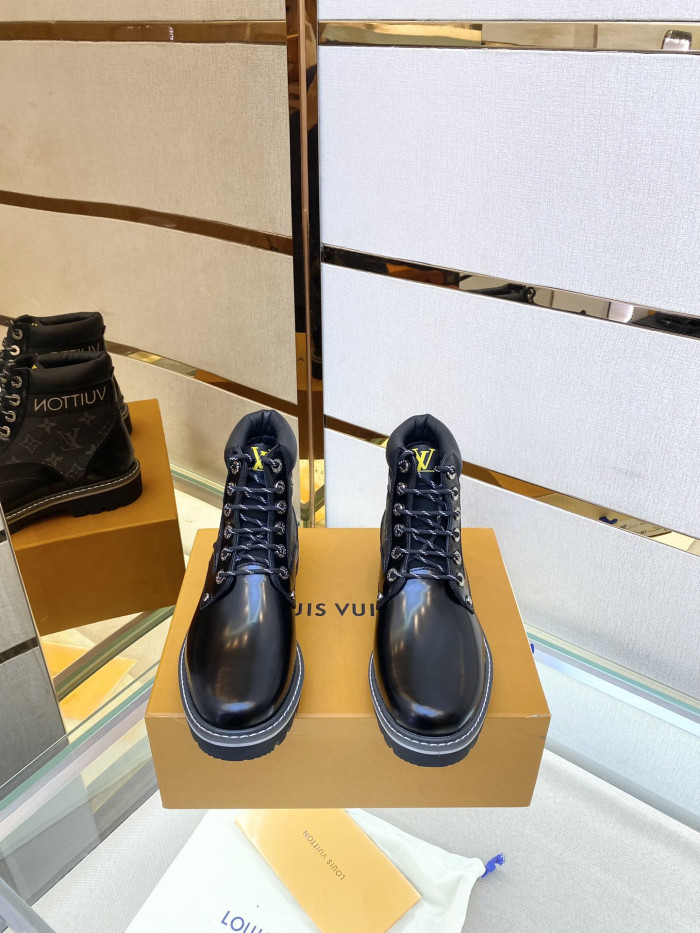 LOUS VUITON  BOOTS